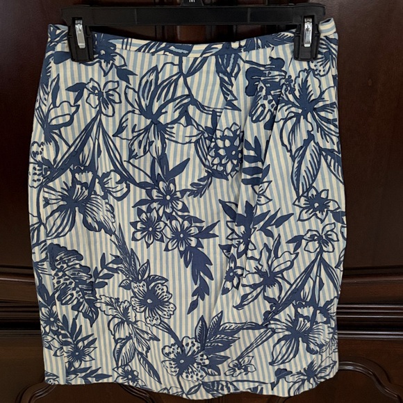 Coldwater Creek Dresses & Skirts - Coldwater Creek Blue and White Floral Mini Skirt